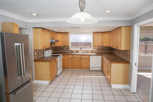 9939 WOODRIDGE COURT, Port Richey, FL 34668