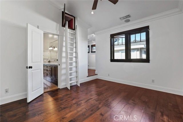 250 Santo Tomas, Costa Mesa, CA 92627