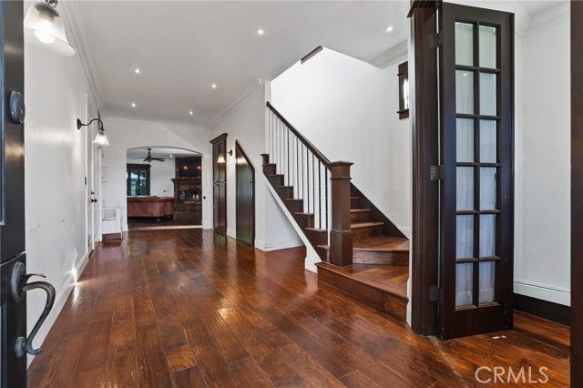 250 Santo Tomas, Costa Mesa, CA 92627