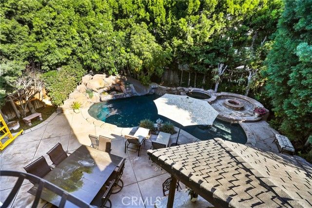 250 Santo Tomas, Costa Mesa, CA 92627