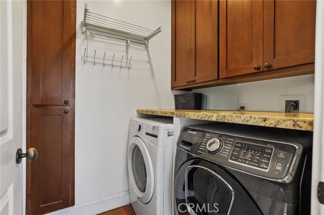 250 Santo Tomas, Costa Mesa, CA 92627