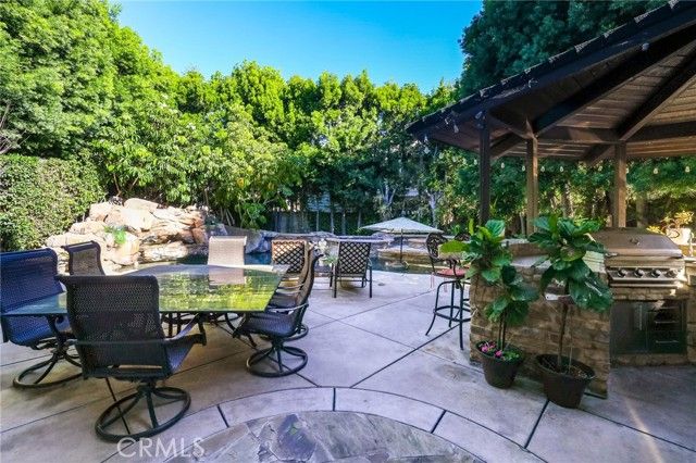 250 Santo Tomas, Costa Mesa, CA 92627