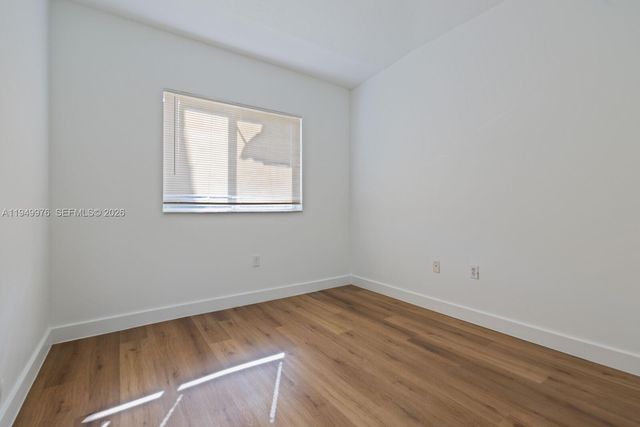 990 NE 33rd Ter 201, Homestead, FL 33033