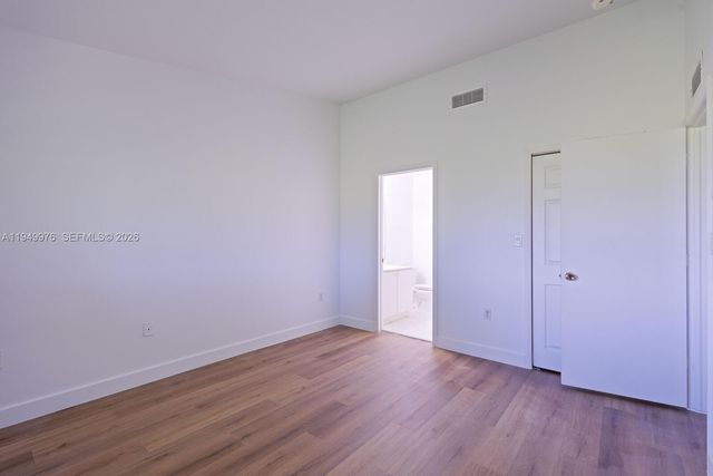 990 NE 33rd Ter 201, Homestead, FL 33033