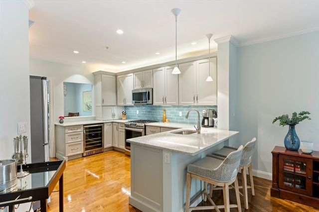 273 Victory Road 273, Quincy, MA 02171