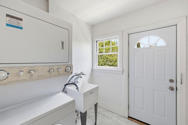 2460 Poppy Drive, Burlingame, CA 94010