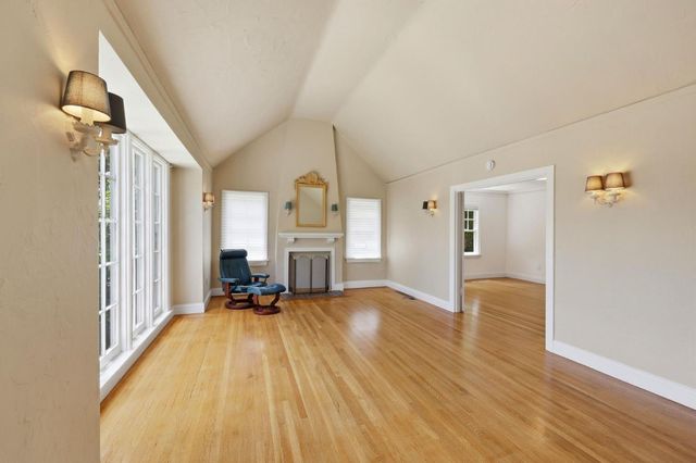 2460 Poppy Drive, Burlingame, CA 94010