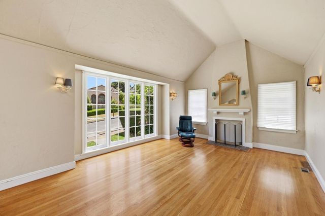 2460 Poppy Drive, Burlingame, CA 94010
