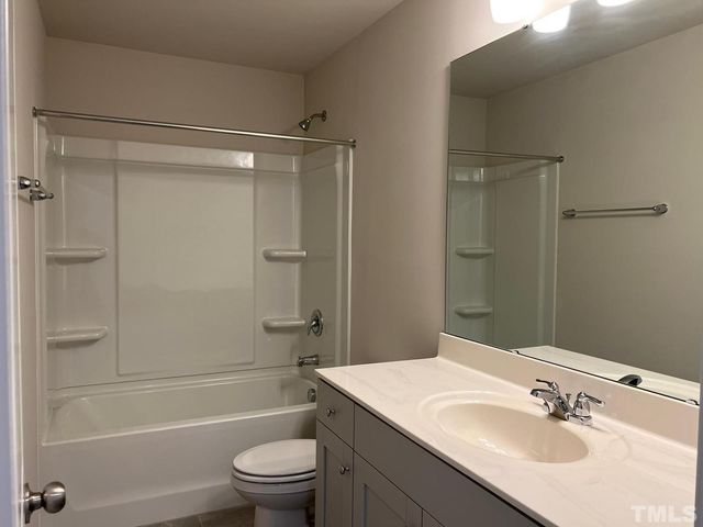 913 Robbie Jackson Lane, Fuquay Varina, NC 27526