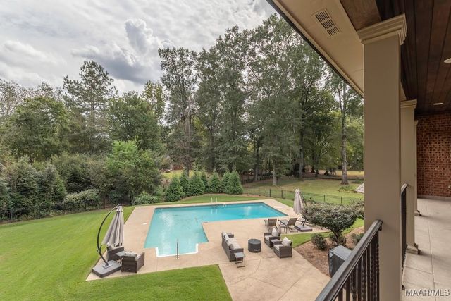 7565 Lakeridge Drive, Montgomery, AL 36117