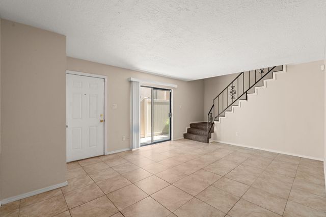 8333 COMANCHE Road NE 10B, Albuquerque, NM 87110