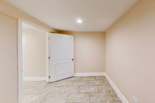 7643 S Eberhart Avenue, Chicago, IL 60619