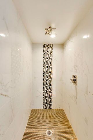 7643 S Eberhart Avenue, Chicago, IL 60619