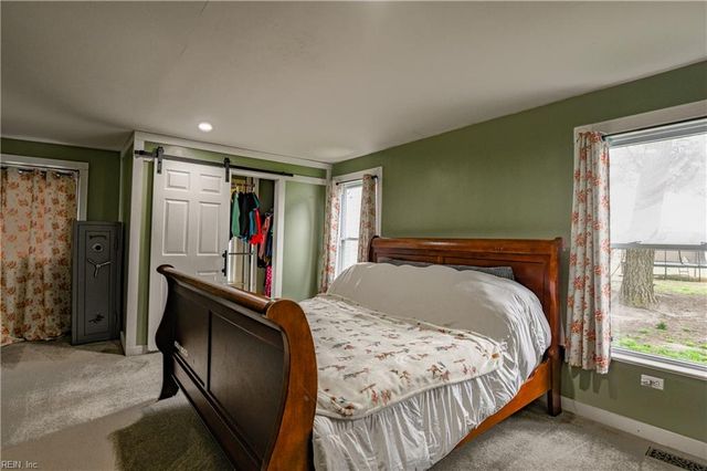 25 E Griffin ST, Windsor, VA 23487