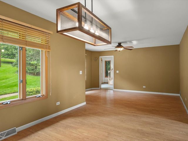 2615 Poplar View Bend, Elgin, IL 60120