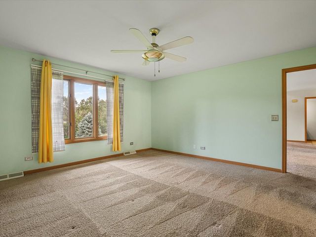 2615 Poplar View Bend, Elgin, IL 60120