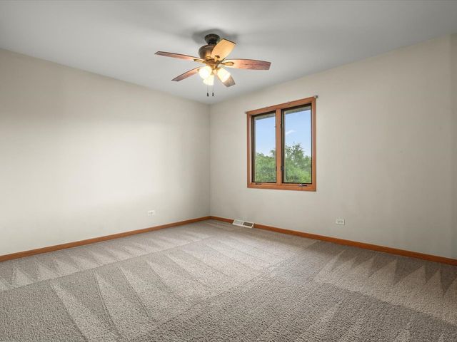 2615 Poplar View Bend, Elgin, IL 60120