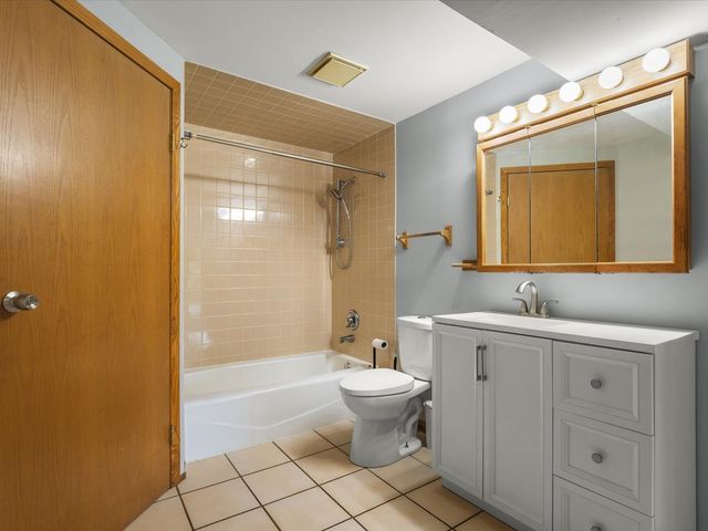 2615 Poplar View Bend, Elgin, IL 60120