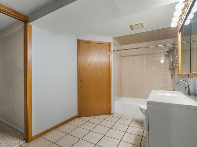 2615 Poplar View Bend, Elgin, IL 60120