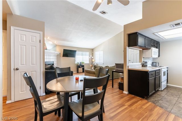 5419 Centurion Court 203, Las Vegas, NV 89122