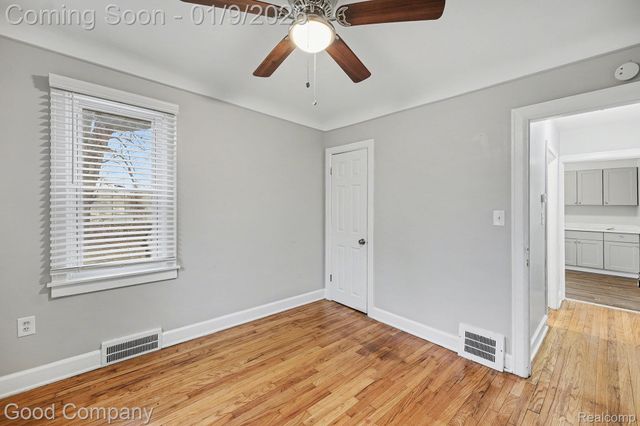 20781 15 Mile Road, Clinton Charter Township, MI 48035