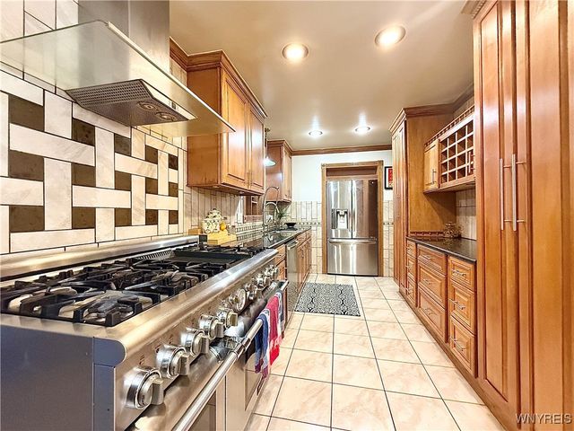 676 North Ellicott Creek Road, Amherst, NY 14228