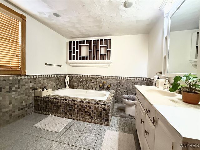 676 North Ellicott Creek Road, Amherst, NY 14228