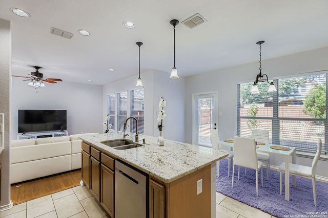 25519 Echo Springs, San Antonio, TX 78260