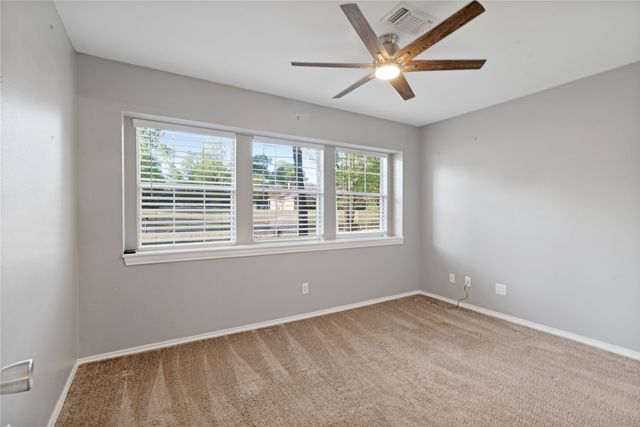 3925 Lakeshore Drive, Reno, TX 75462
