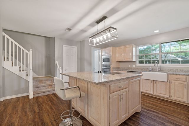 3925 Lakeshore Drive, Reno, TX 75462