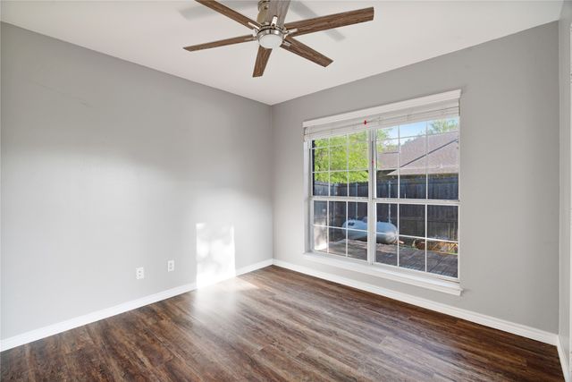 3925 Lakeshore Drive, Reno, TX 75462