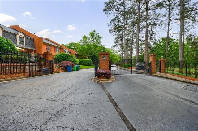 27306 Plantation Drive NE 306, Atlanta, GA 30324