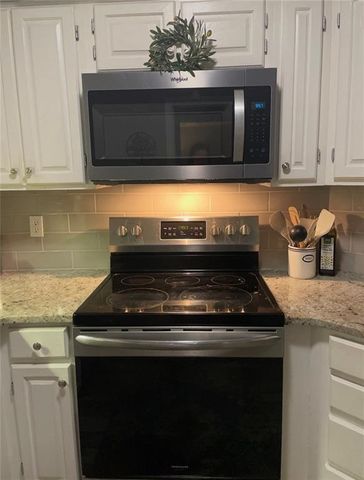 27306 Plantation Drive NE 306, Atlanta, GA 30324