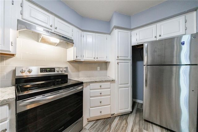 27306 Plantation Drive NE 306, Atlanta, GA 30324