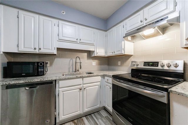 27306 Plantation Drive NE 306, Atlanta, GA 30324