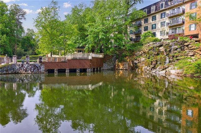 27306 Plantation Drive NE 306, Atlanta, GA 30324