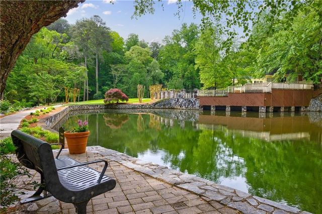 27306 Plantation Drive NE 306, Atlanta, GA 30324