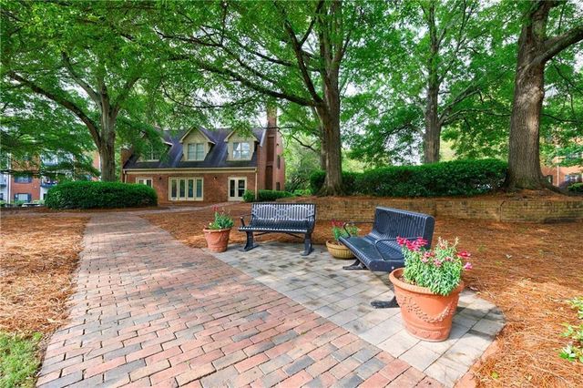 27306 Plantation Drive NE 306, Atlanta, GA 30324