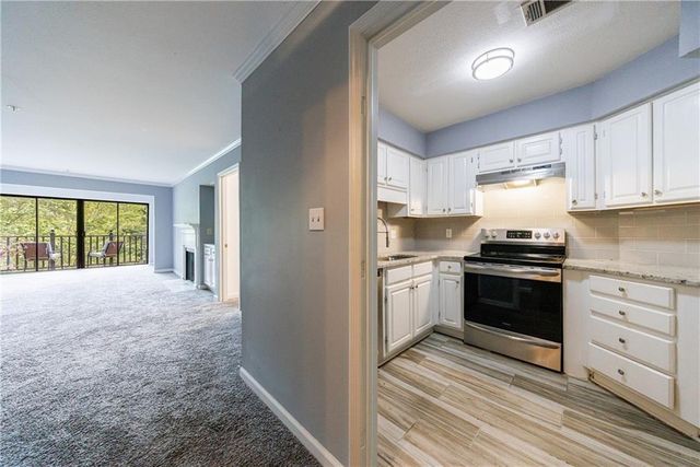 27306 Plantation Drive NE 306, Atlanta, GA 30324