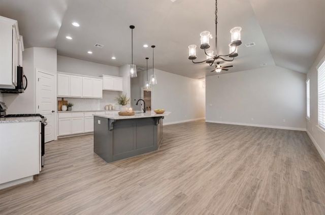 9113 Anaum Lane, Yukon, OK 73099