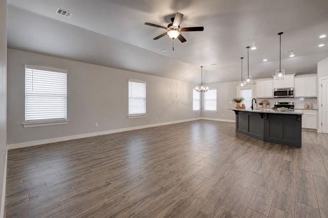 9113 Anaum Lane, Yukon, OK 73099