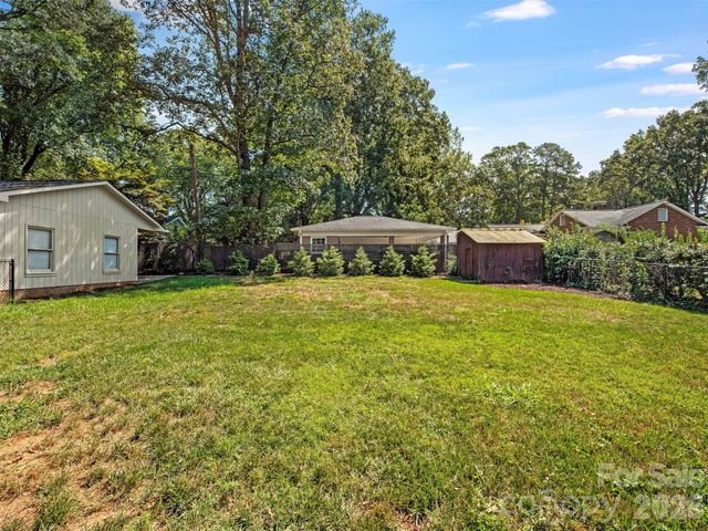 3717 Flowerfield Road, Charlotte, NC 28210