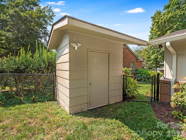 3717 Flowerfield Road, Charlotte, NC 28210