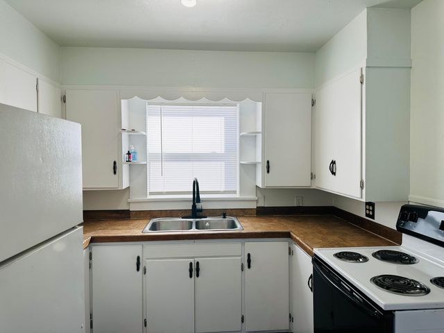 1042 W Third Street, West Plains, MO 65775