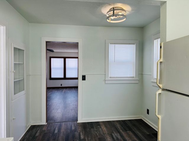 1042 W Third Street, West Plains, MO 65775