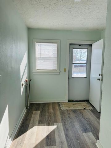 1042 W Third Street, West Plains, MO 65775