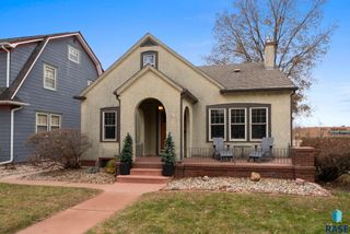 321 W 25th St Street, Sioux Falls, SD 57105