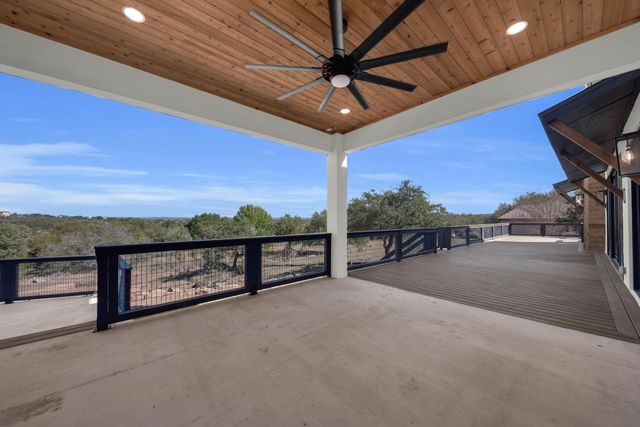 101 Silver Way W, Horseshoe Bay, TX 78657