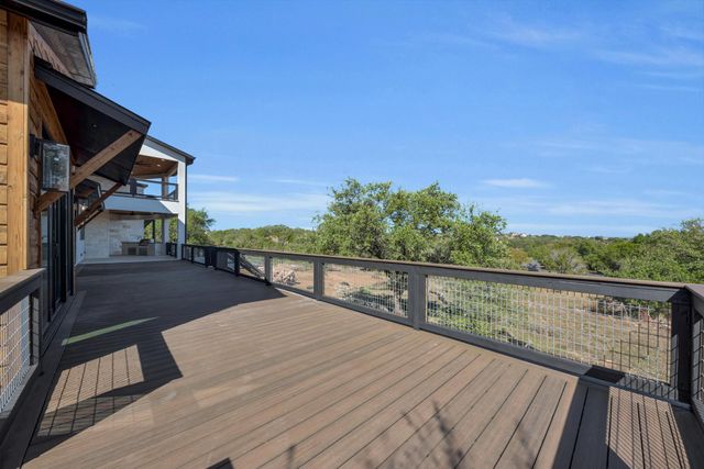 101 Silver Way W, Horseshoe Bay, TX 78657