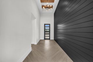 101 Silver Way W, Horseshoe Bay, TX 78657